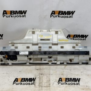 Takapuskurin kiinnitysmuovi