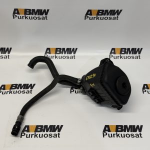 Ohjaustehostimen nestesäiliö